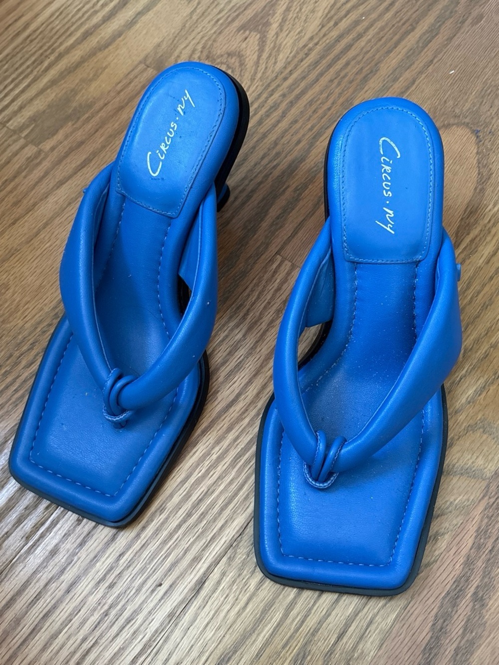 Circus by Sam Edelman Electric Blue Padded Thong Sandal Heels
